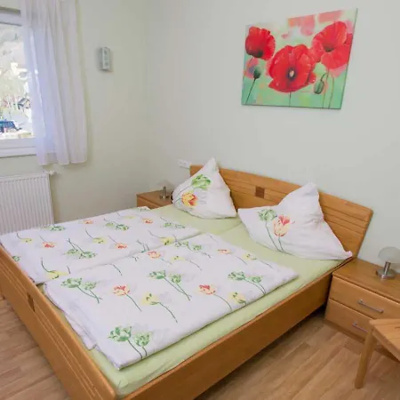Apartment Weingut Und Gutsschaenke Marco Daun